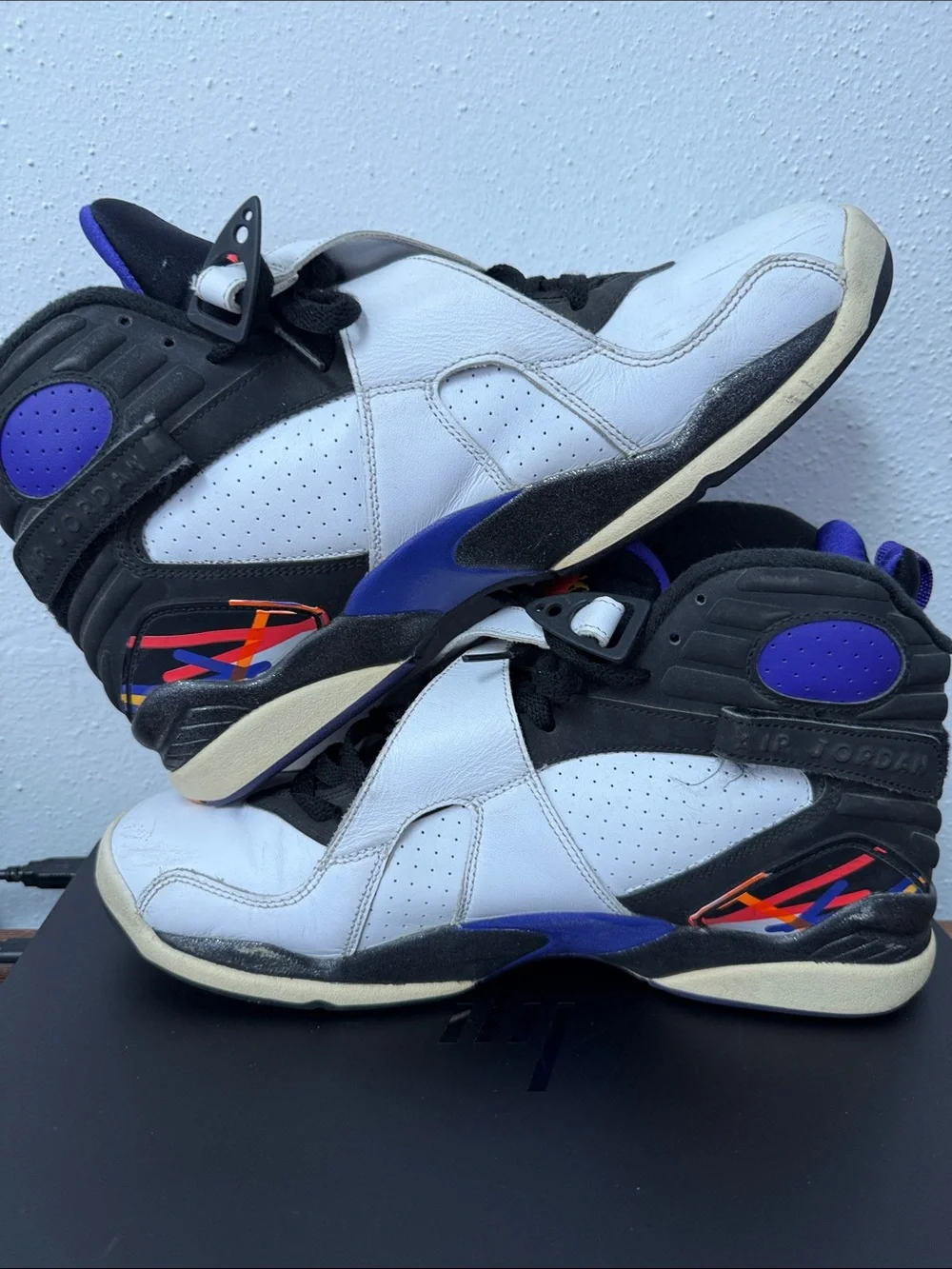Nike Air Jordan 8 Retro Three Peat White Infrared 305381-142 Size Mens 11 🔥